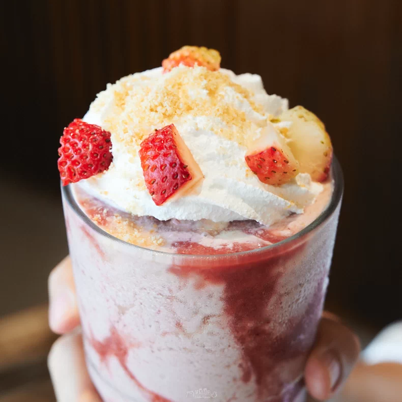 Strawberry Cheesecake Frappe