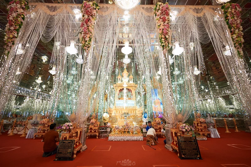 Wat Tha Sung (Wat Chantaram) Crystal Sanctuary